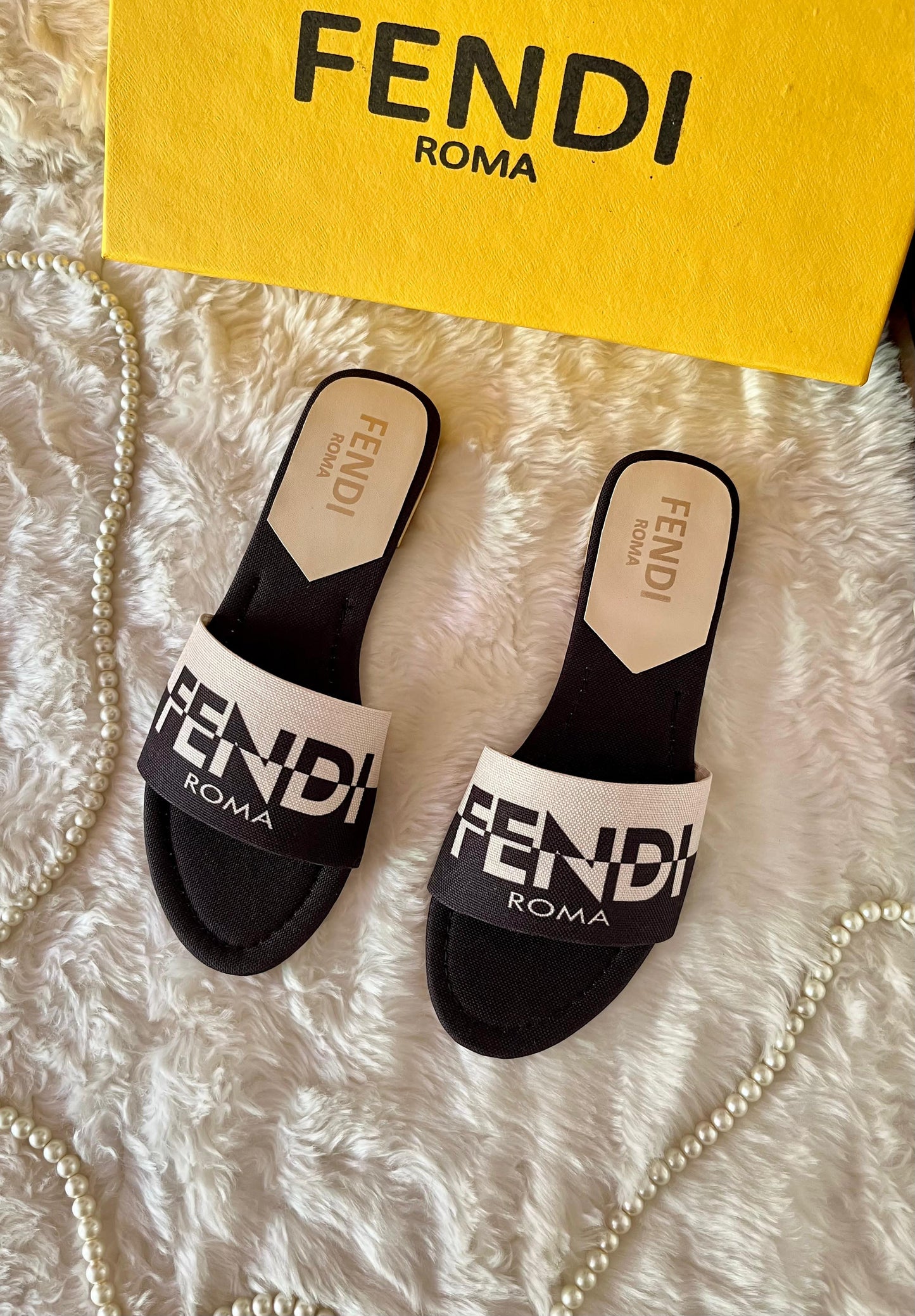 Fendi Flats