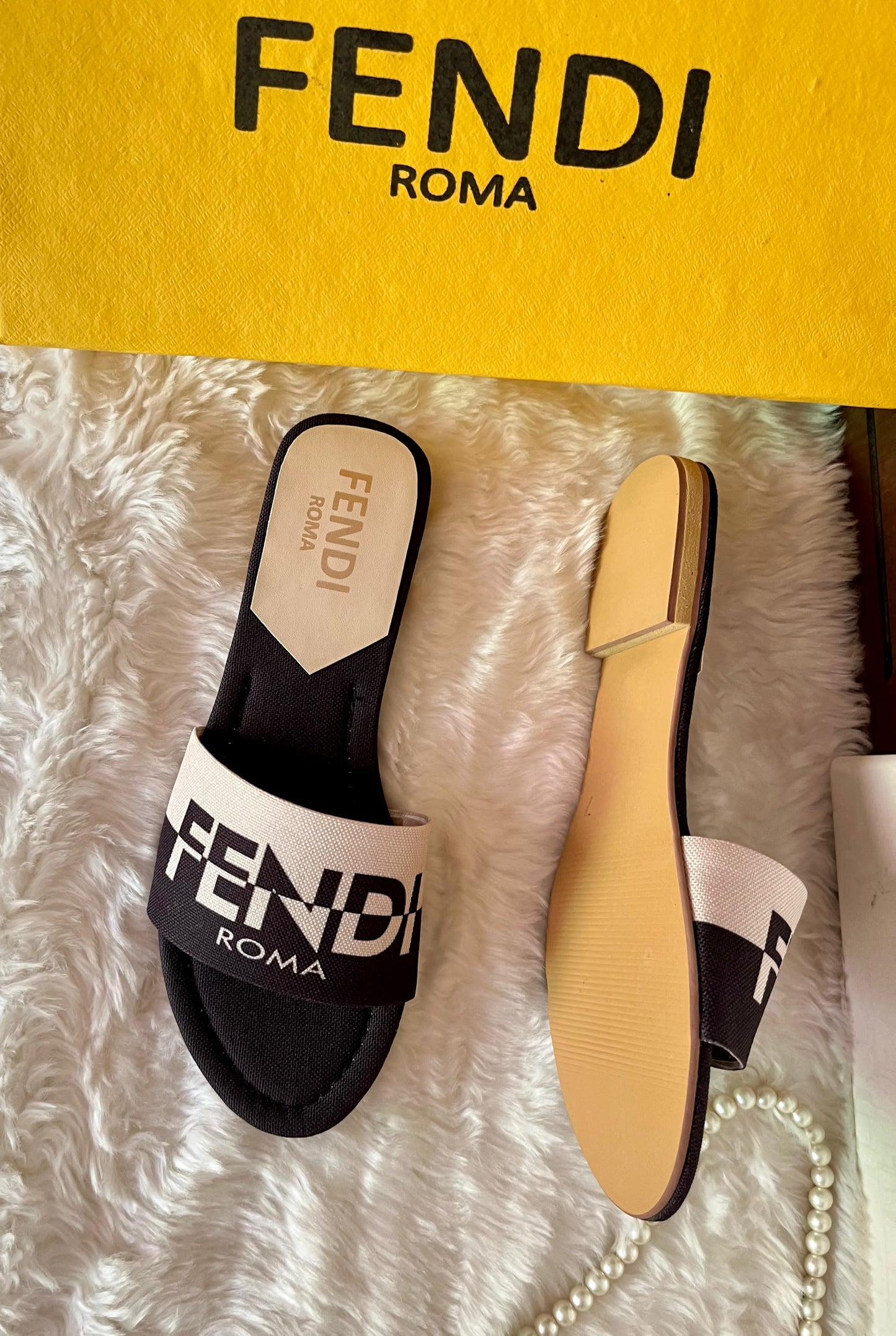 Fendi Flats