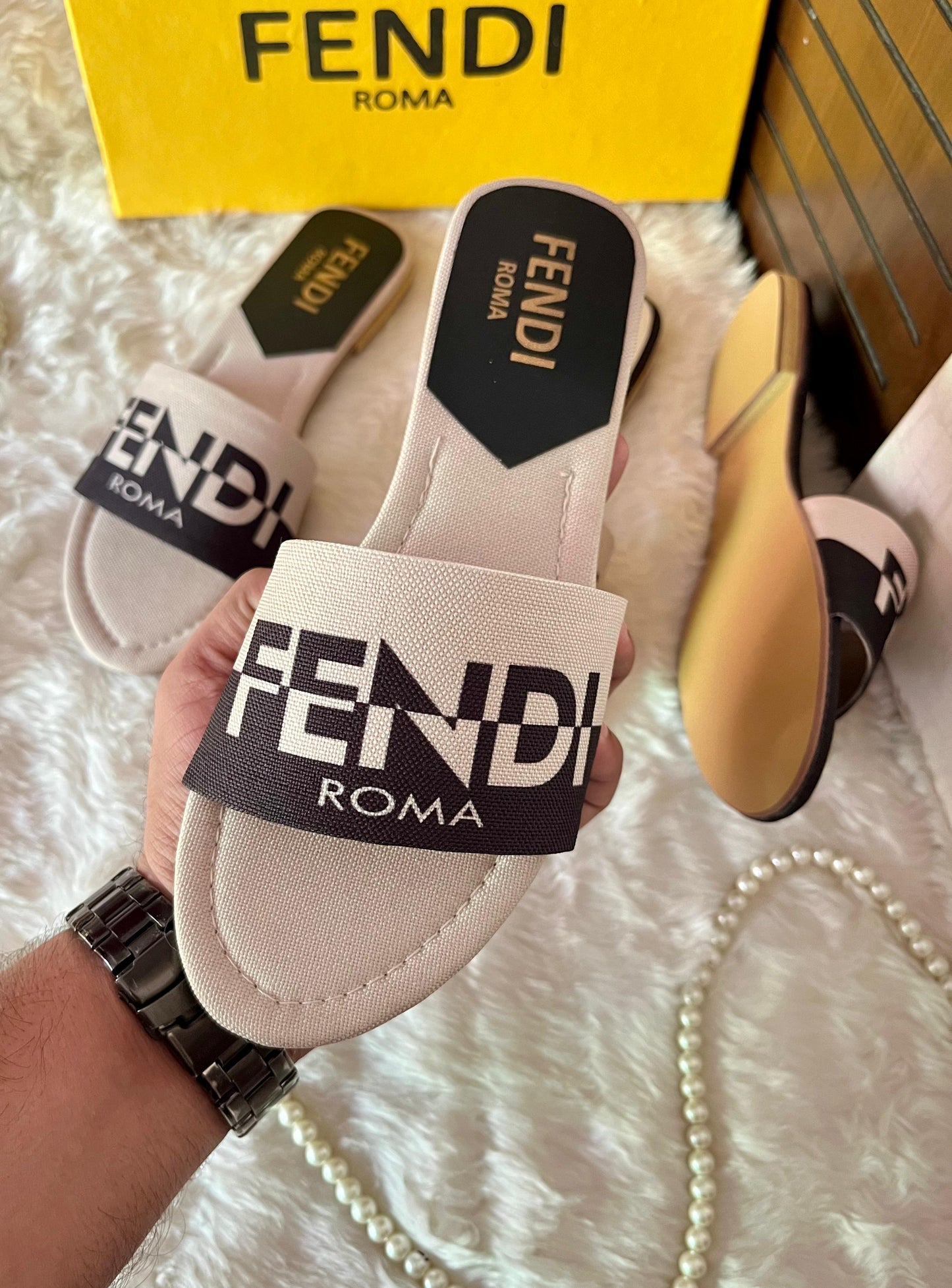 Fendi Flats